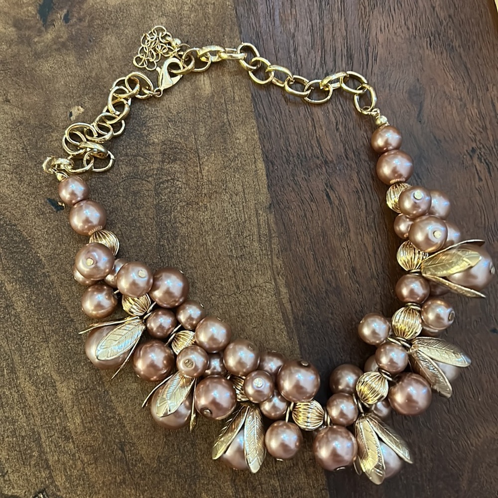 Pearl and gold vintage necklace